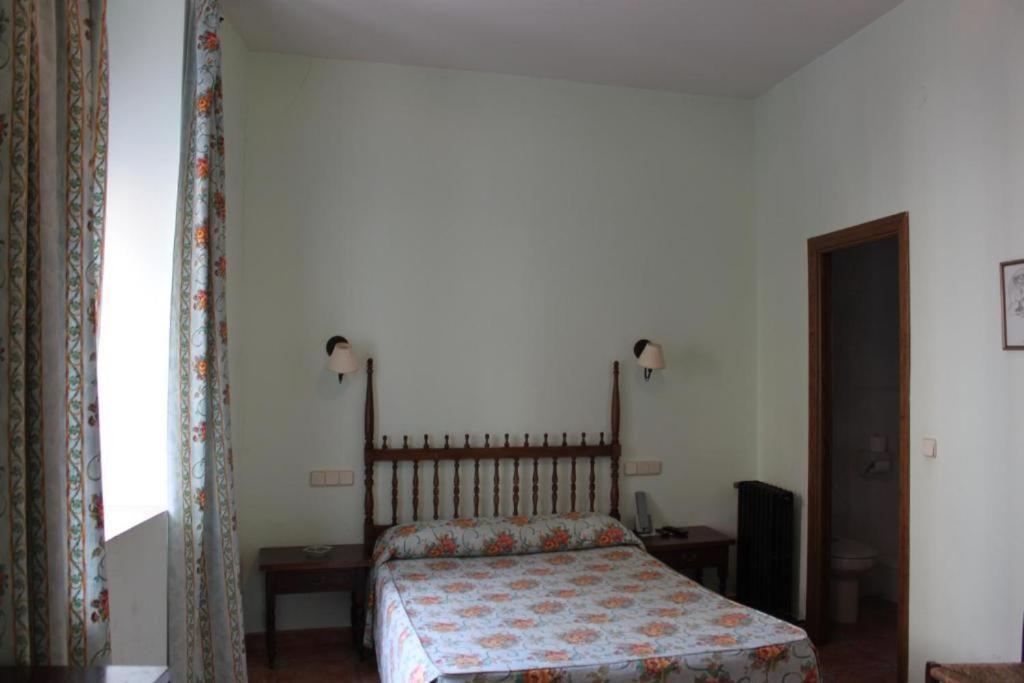 Hotel Rey Nino Авила Экстерьер фото