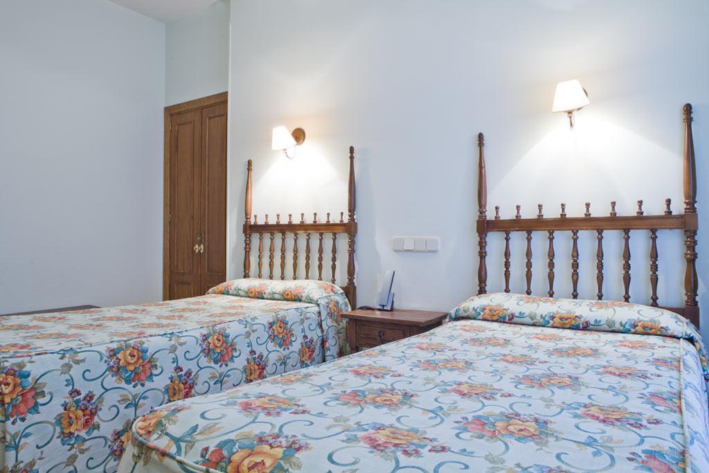 Hotel Rey Nino Авила Экстерьер фото