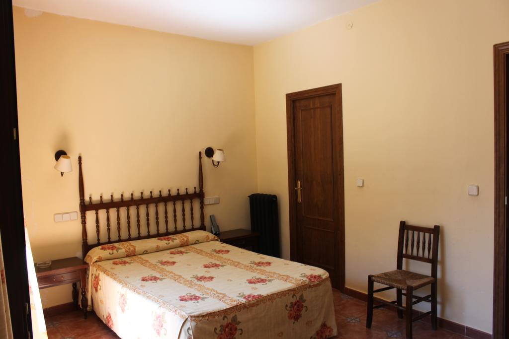 Hotel Rey Nino Авила Экстерьер фото